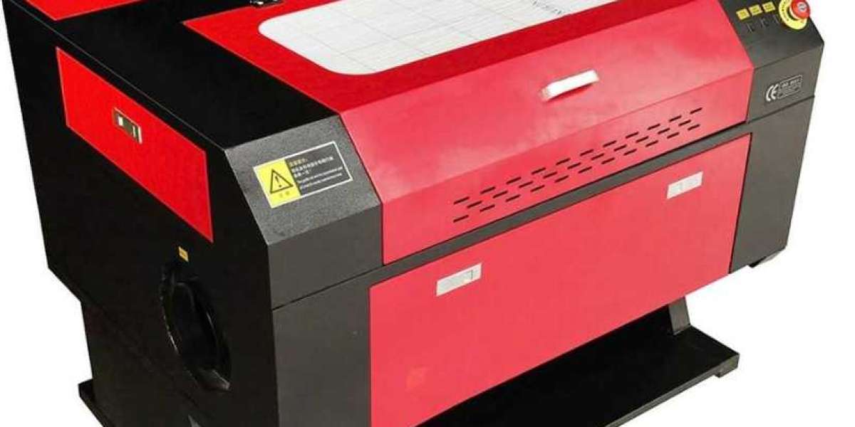 What factors influence the performance of laser engraving equipment